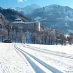 아파트 Glacier Loft Kitzsteinhorn 1 By Interhome